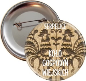 Drewniane Koguciki KGW - przypinka 56mm