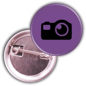 Aparat fotograficzny -  przypinka 25mm   