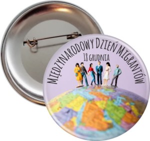 g10513 Dzień Migrantów Przypinki 56mm.jpg