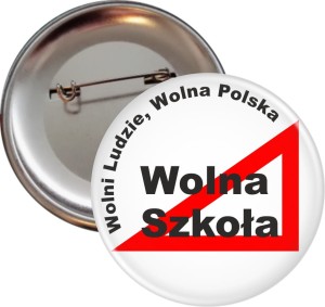 g4371 Wolna Szkoła - przypinka na protest 56mm.jpg
